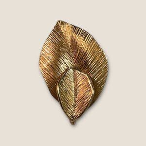 Amway Vintage Gold-Tone Double Leaf Brooch Pin 1.25" X 0.75" Textured Design Ele